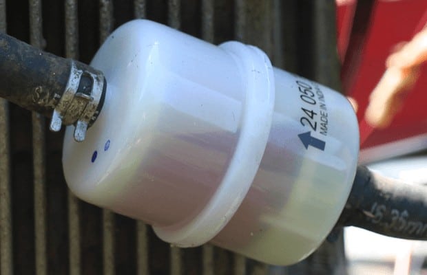 Should Lawn Mower Filter Fuel Be Full?